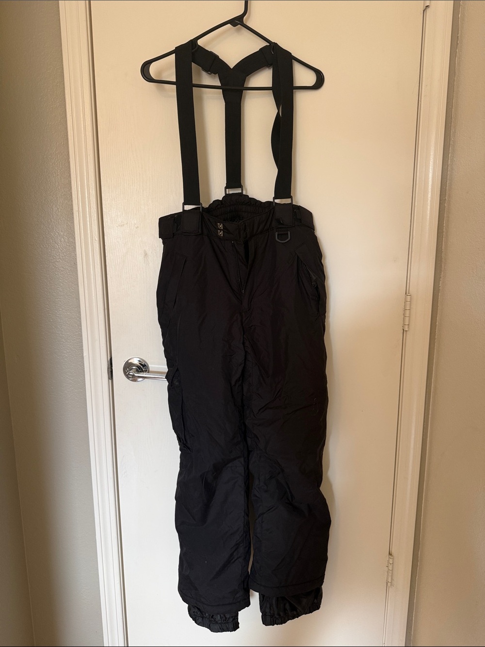 Black Women's Snow Ski Bib Pants with Adjustable Suspenders